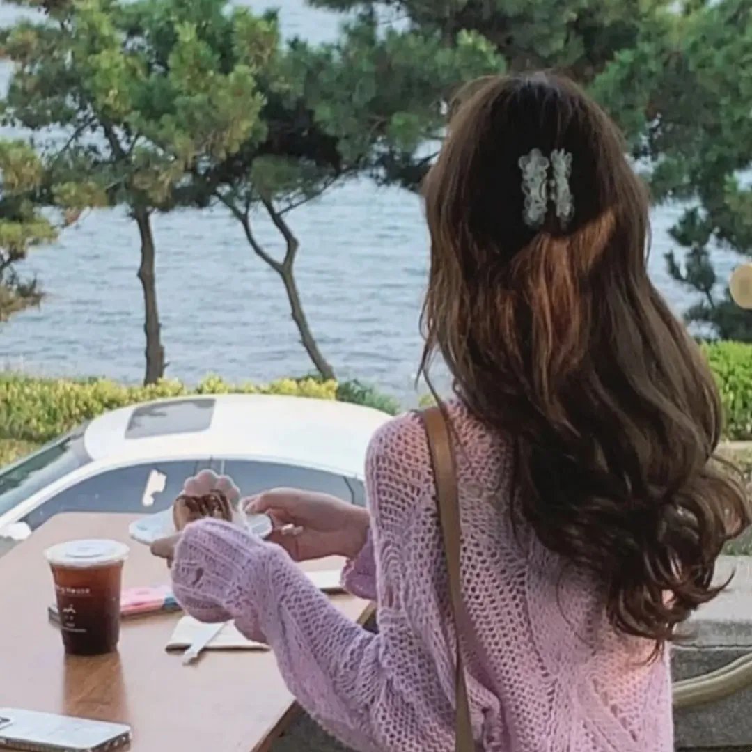 秋霞